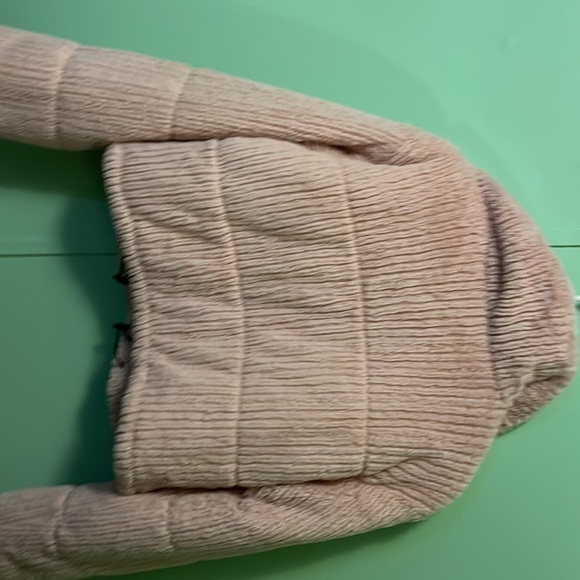 Cute, pink, cropped, fuzzy jacket never used - Picture 3 of 3